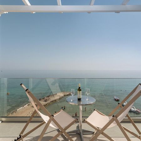 Golden Coast Resort Kypseli Eksteriør billede
